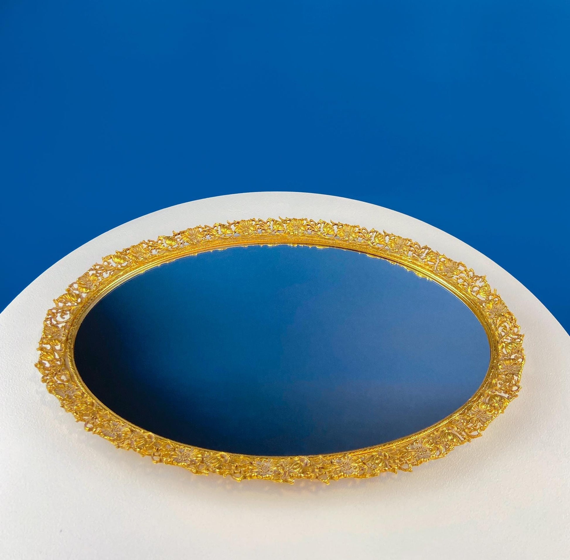 Vintage Large Gold Dresser Vanity Mirror Tray. Rich Gilded Metal Tea Rose Oval Frame. Chic Bedroom Bath Perfume Display. Wall Hanging. - Tampa Home & Garden Store