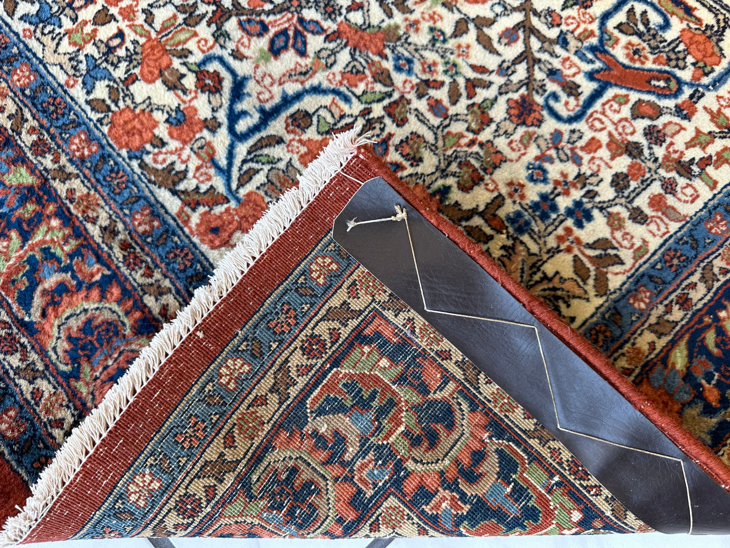 Vintage Persian Sarouk Wool Rug – 4’4” x 6’6” – Hand-Knotted Floral Medallion Design - Tampa Home & Garden Store