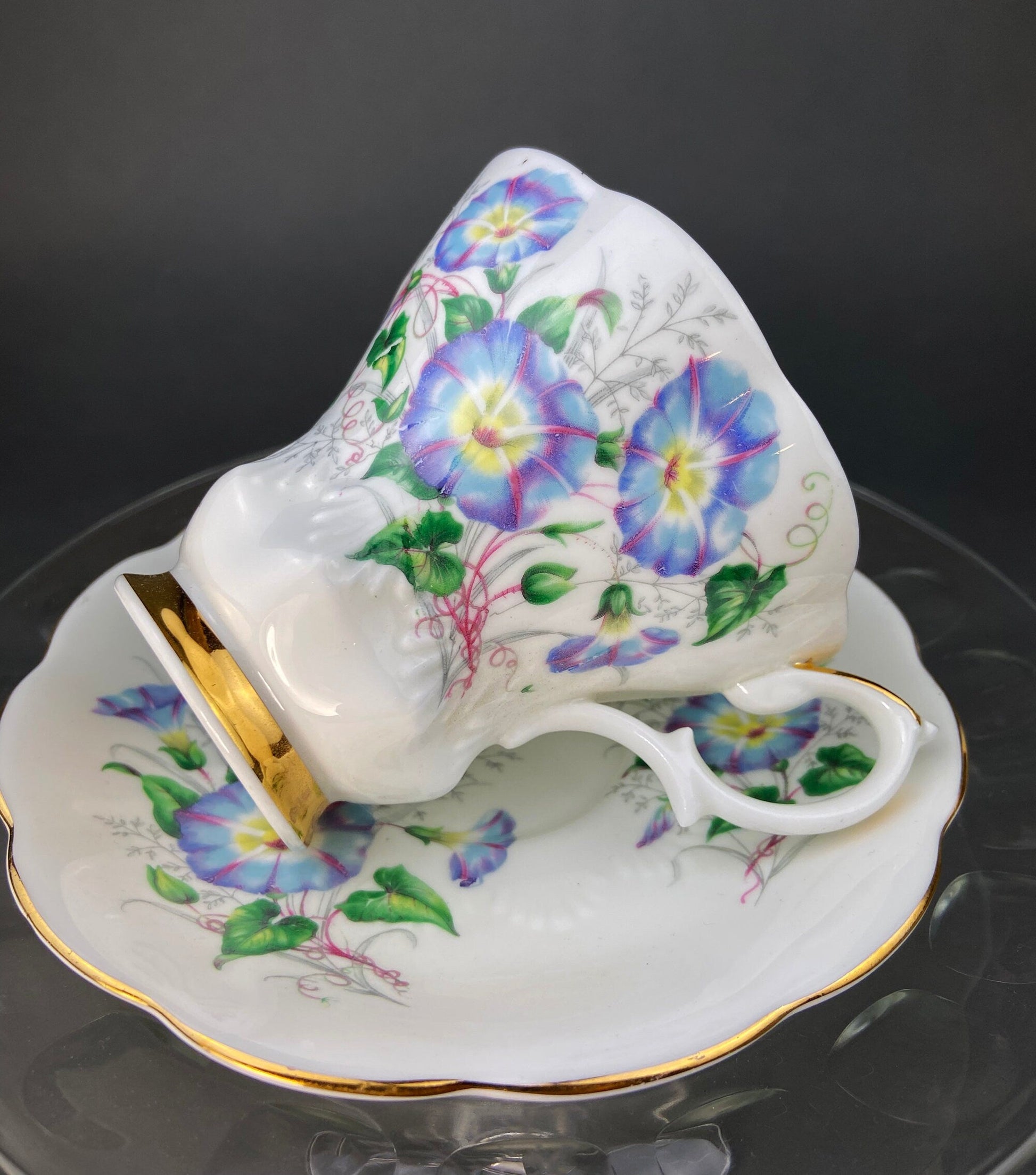 Vintage Royal Albert Tea Cup and Saucer. Friendship Series of 12. Carnation Motif. Fine Bone China Made in England. - Tampa Home & Garden Store