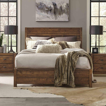 Cama de plataforma FarmHome de pino macizo con acabado de nogal, tamaño Queen