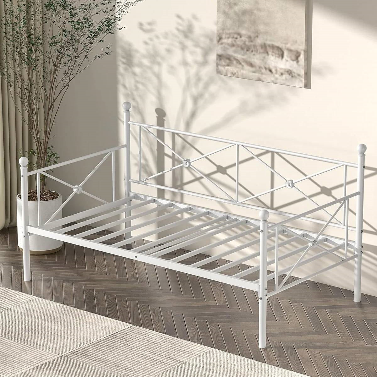 Base de cama nido de metal resistente tamaño individual con acabado blanco clásico