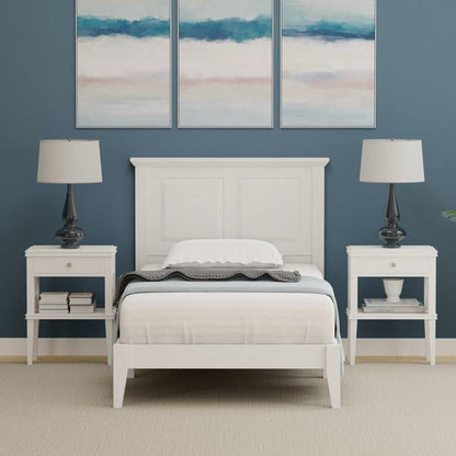 Estructura de cama de plataforma doble tradicional de madera maciza de roble con cabecera en blanco