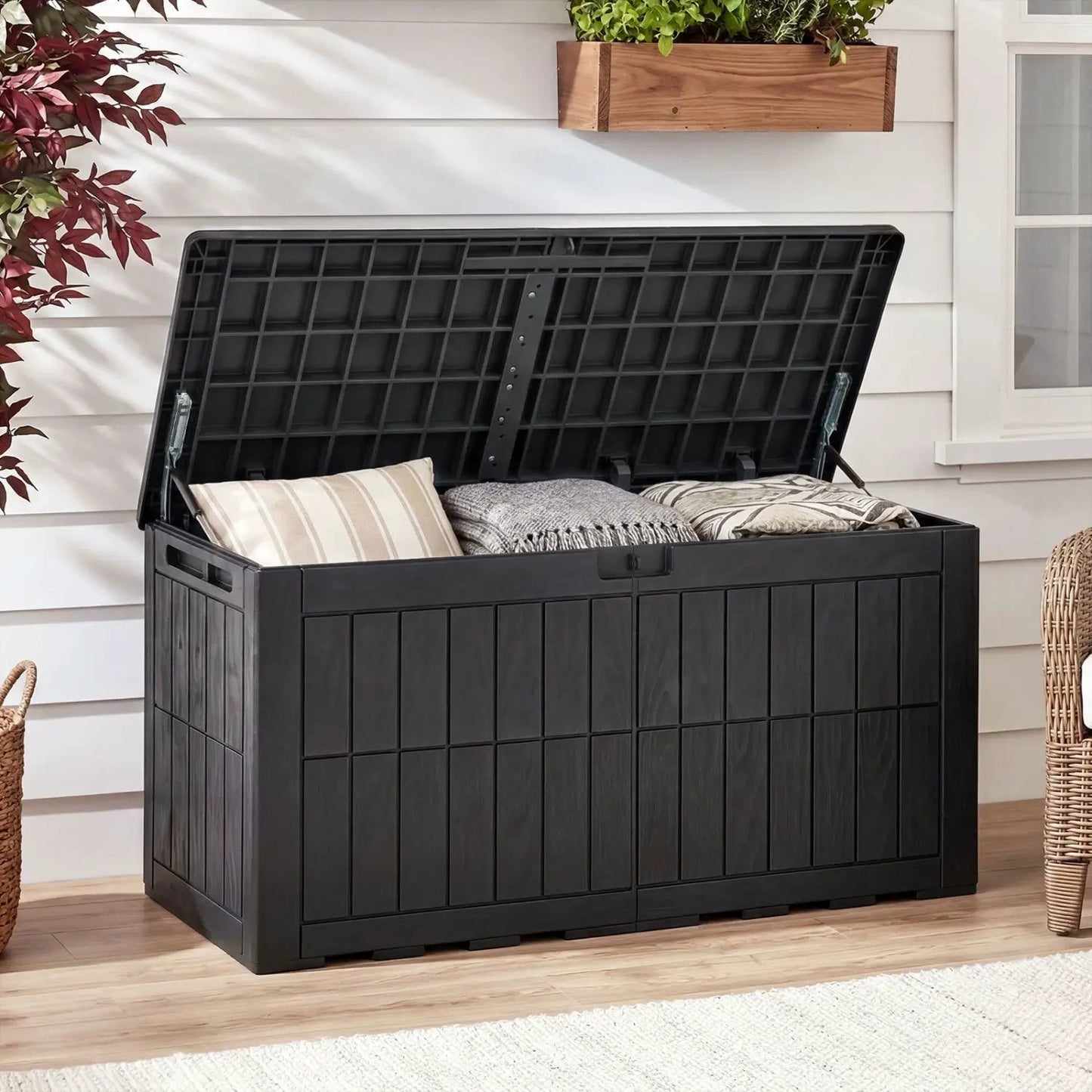 100 Gallon Outdoor Deck Box With Lockable Lid