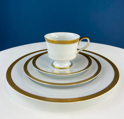 White Porcelain Oval Serving Bowl with Embossed Gold Band. Wedding Band China. Contemporary Noritake Queen's Gold. Dining Room Decor. - Tampa Home & Garden Store