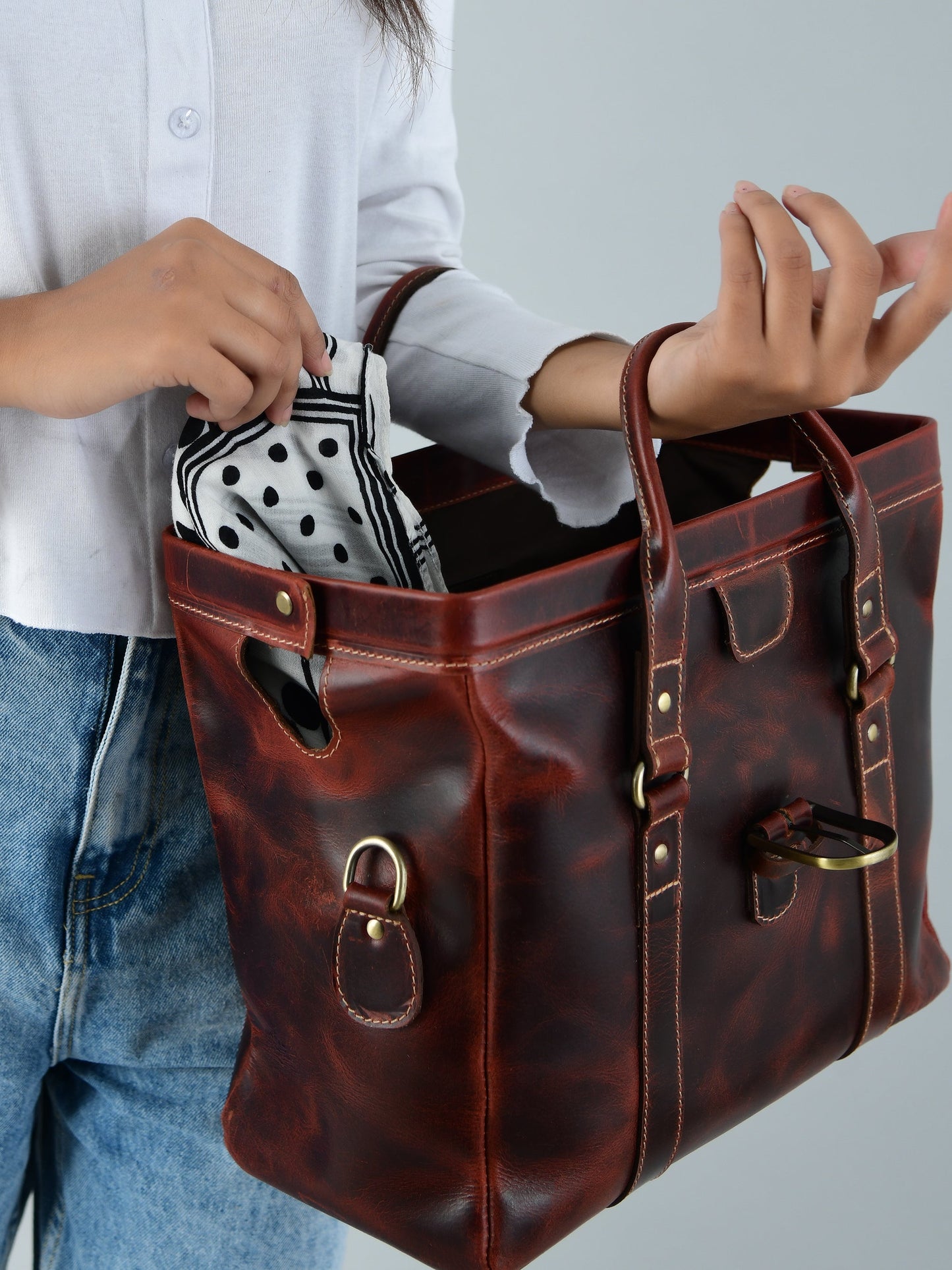 Wineberry Chic Handbag - Tampa Home & Garden Store