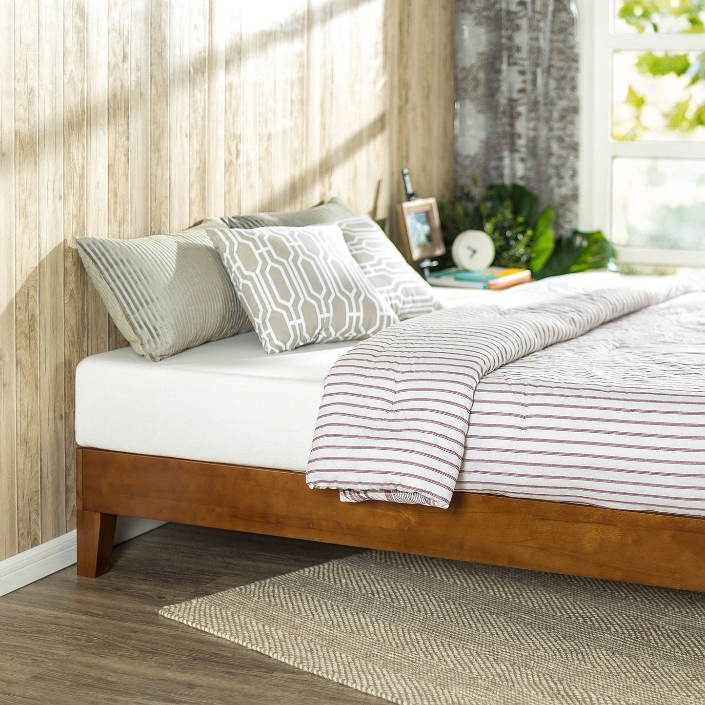 Base de cama tipo plataforma de madera de perfil bajo tamaño individual con acabado en cerezo
