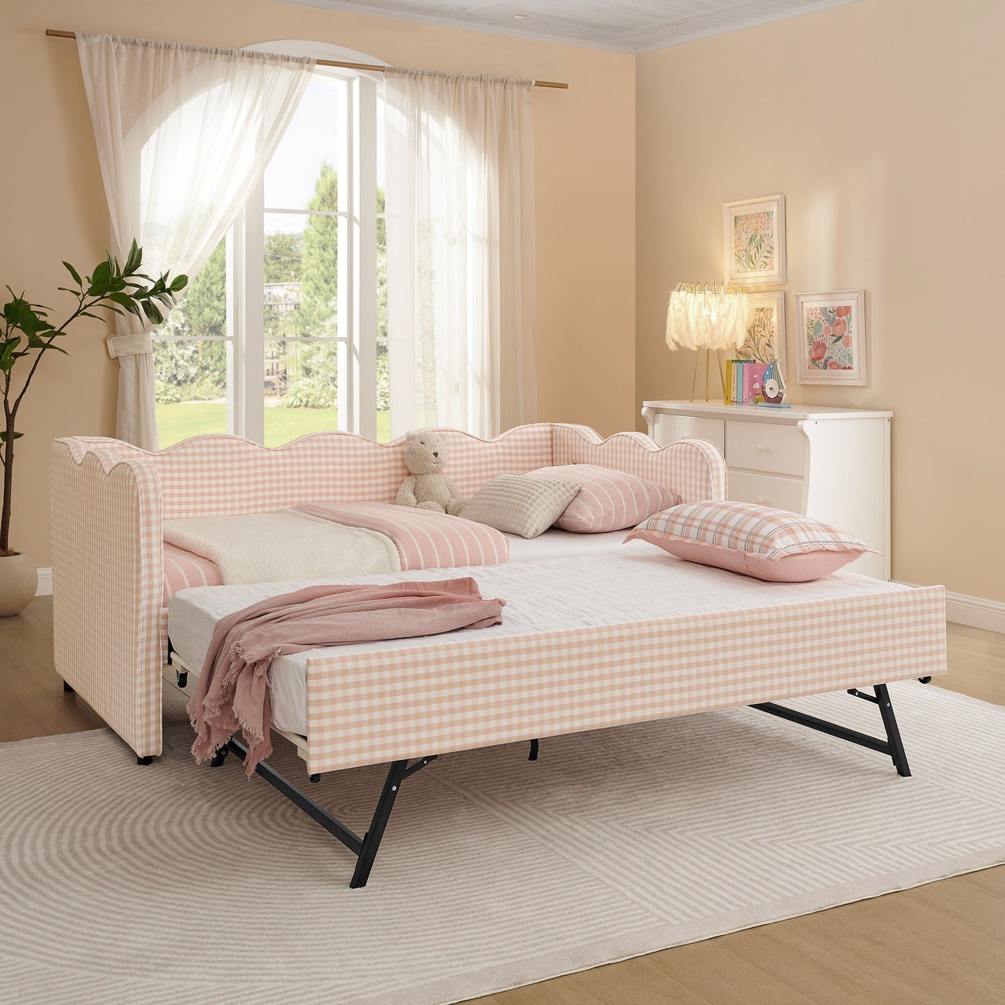 Gingham Wave Daybed And Usb Charging Port