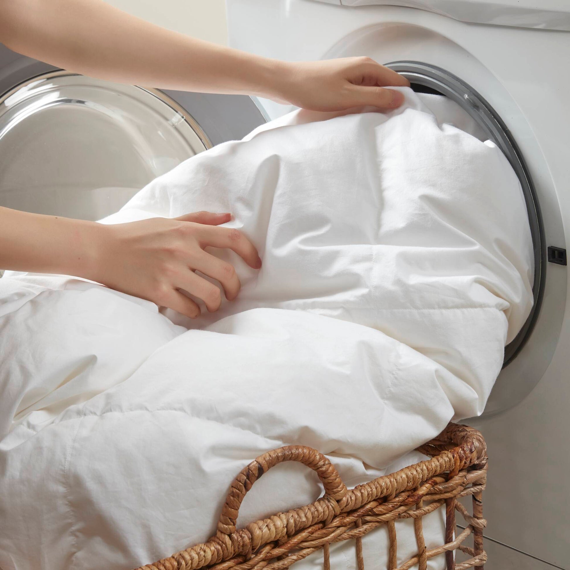 HouseOfZazla 1 pc King/Cal King 100% cotton shell comforter being loaded into a washing machine on Tampa Home & Garden Store