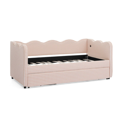 Gingham Wave Daybed And Usb Charging Port