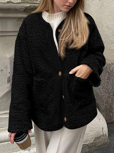Stevvex black sherpa jacket with large pockets, contrast button-up, cozy fall/winter coat on Tampa Home & Garden Store