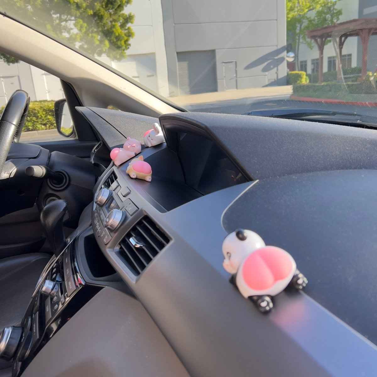 Funny Bouncy Butt Car Ornament and Desk Toy Decor