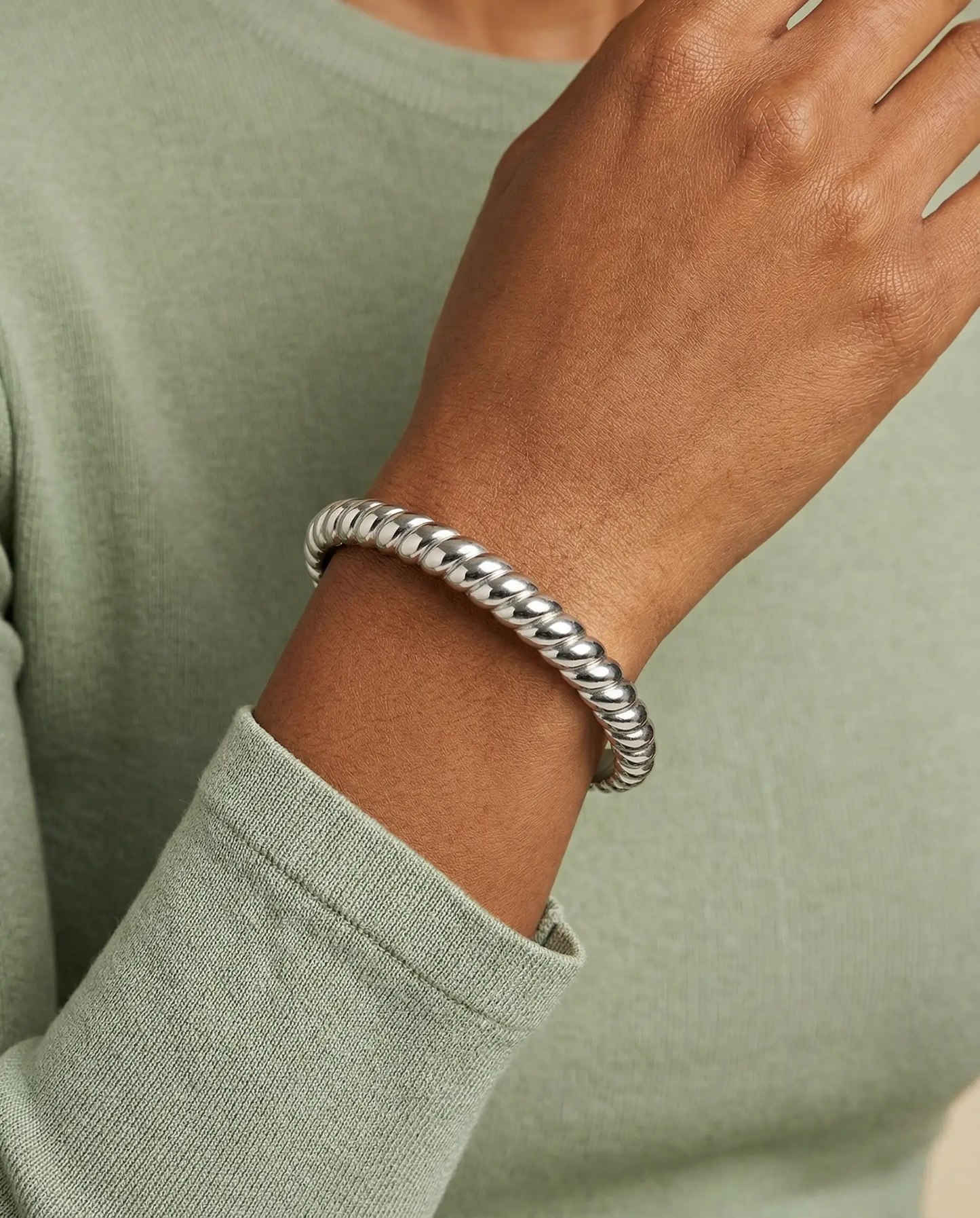 Stainless Steel Rope Textured Bangle with Closure