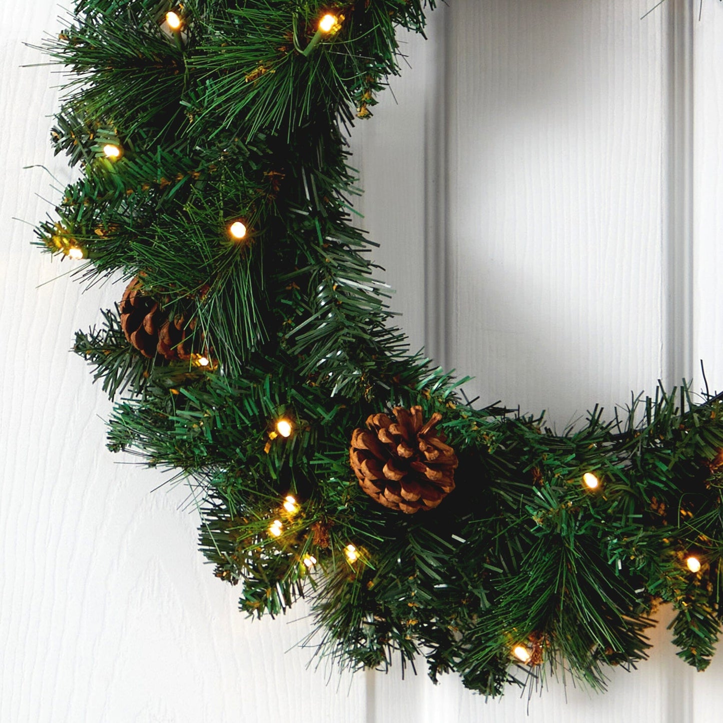 20 Pine Wreath and Led Lights with Faux Pinecones