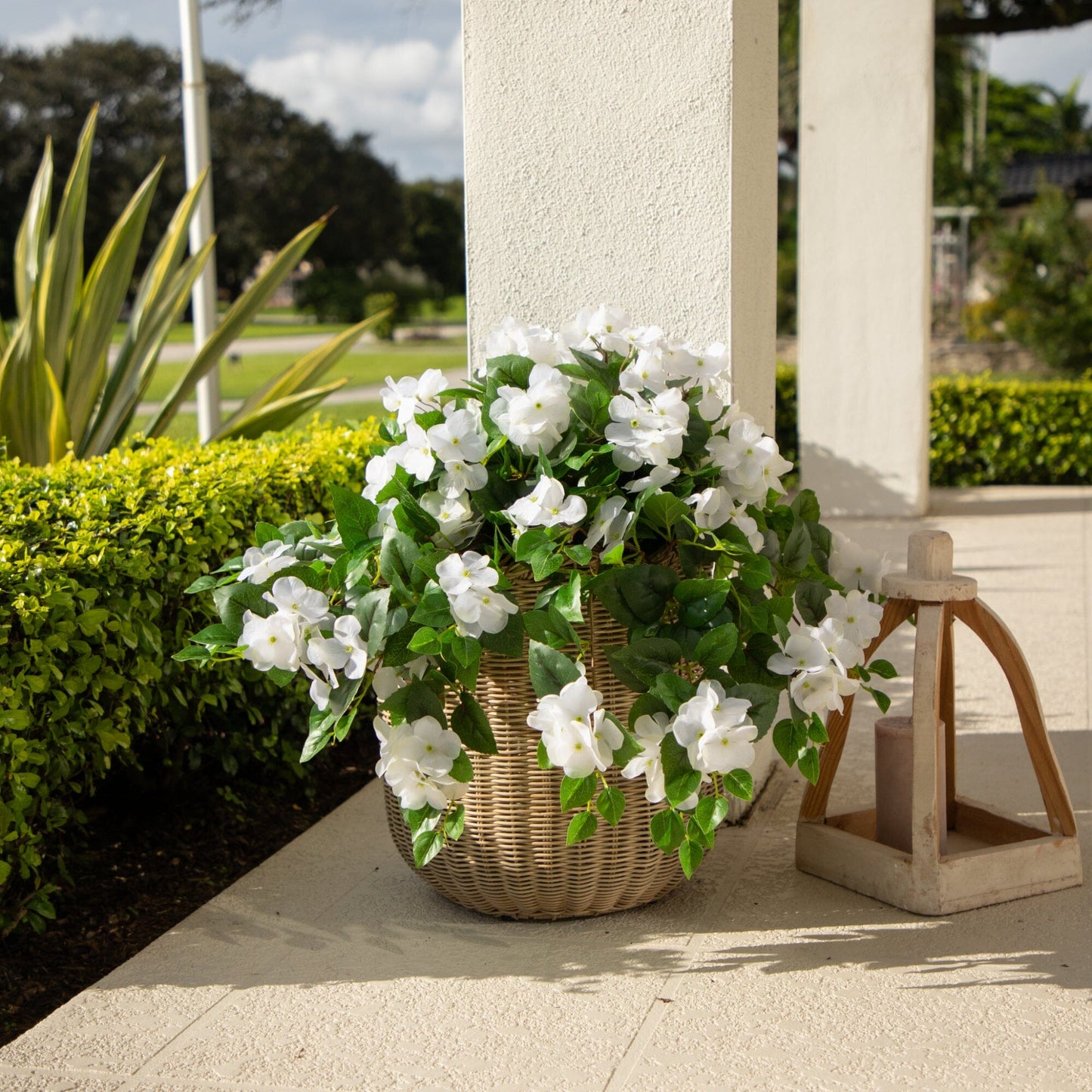 Artificial hydrangea hanging plant, 24in UV resistant, white blooms, indoor/outdoor, set of 2 on Tampa Home & Garden Store