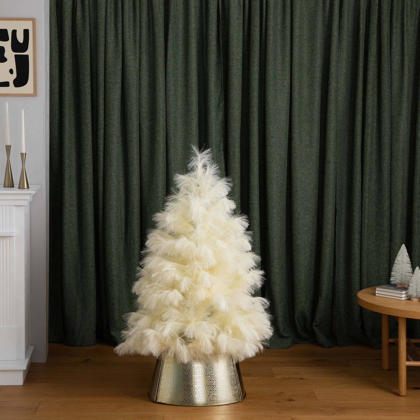 Artificial Off White Pampas and Christmas Tree