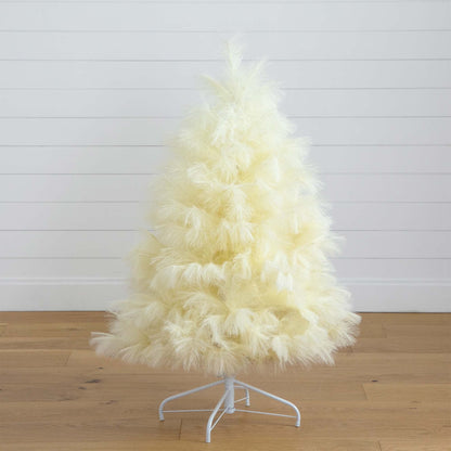 Artificial Off White Pampas and Christmas Tree