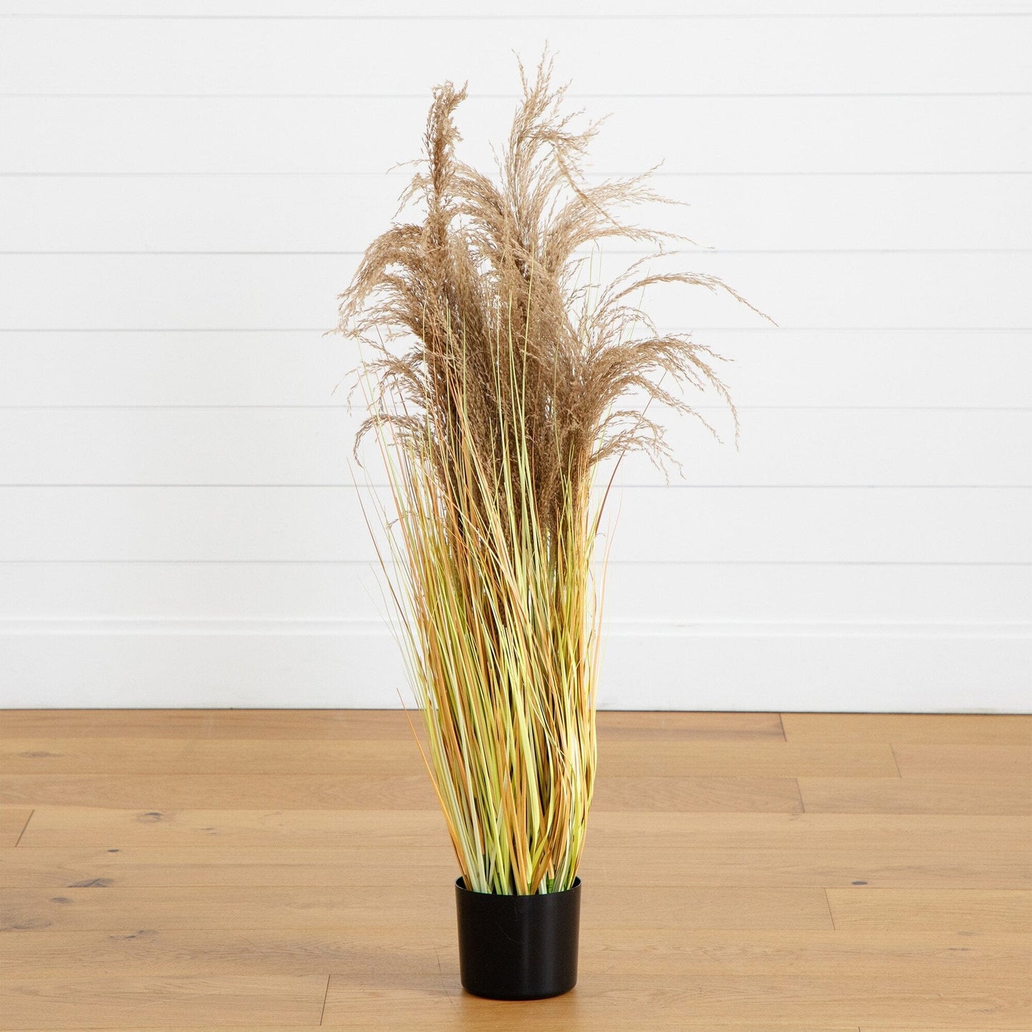 4 Foot Artificial Pampas Grass And Indoor Decor