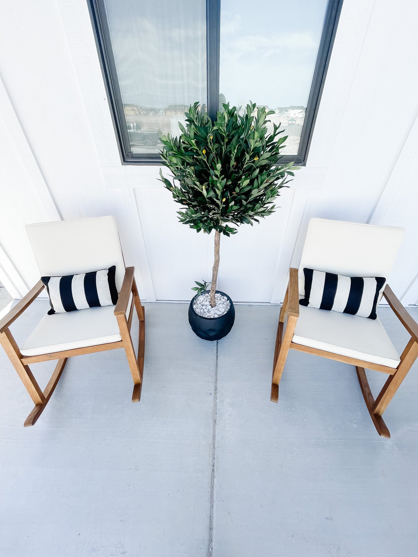 5.5' Árbol Artificial Topiario de Olivo Resistente a los Rayos UV (Interior/Exterior)