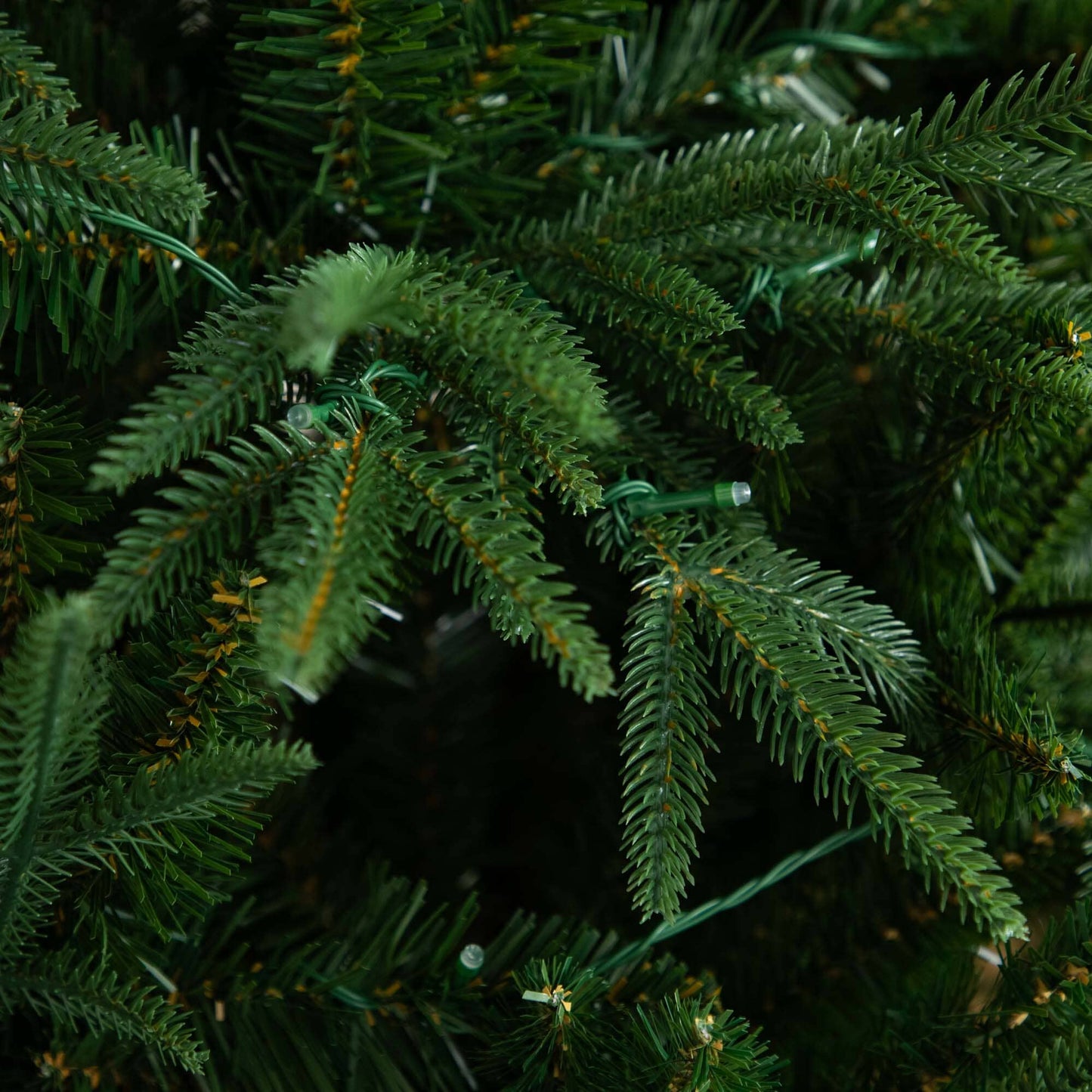 6 Ft Artificial Christmas Tree and Led Lights