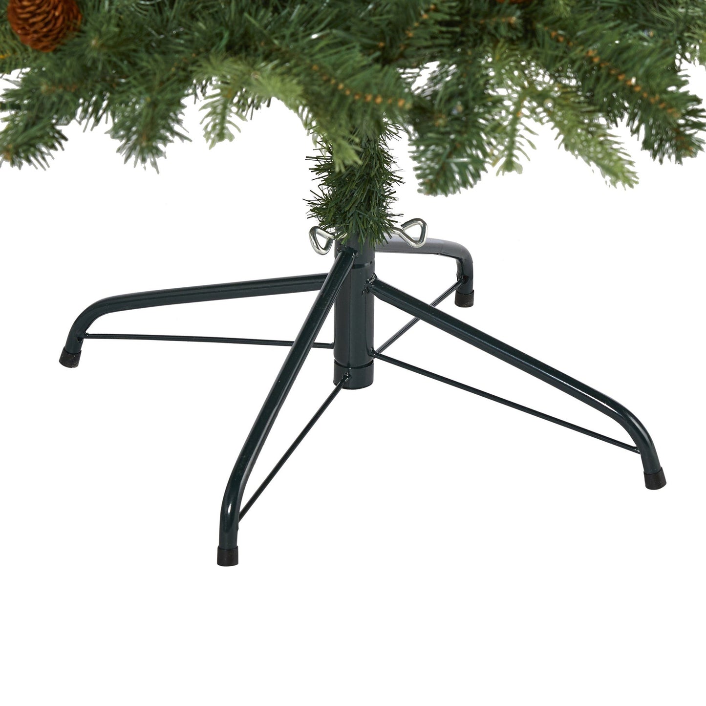 6 Foot Wellington Spruce Tree and Clear Lights