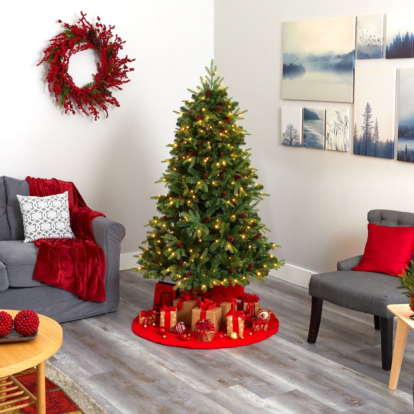 6 Foot Wellington Spruce Tree and Clear Lights
