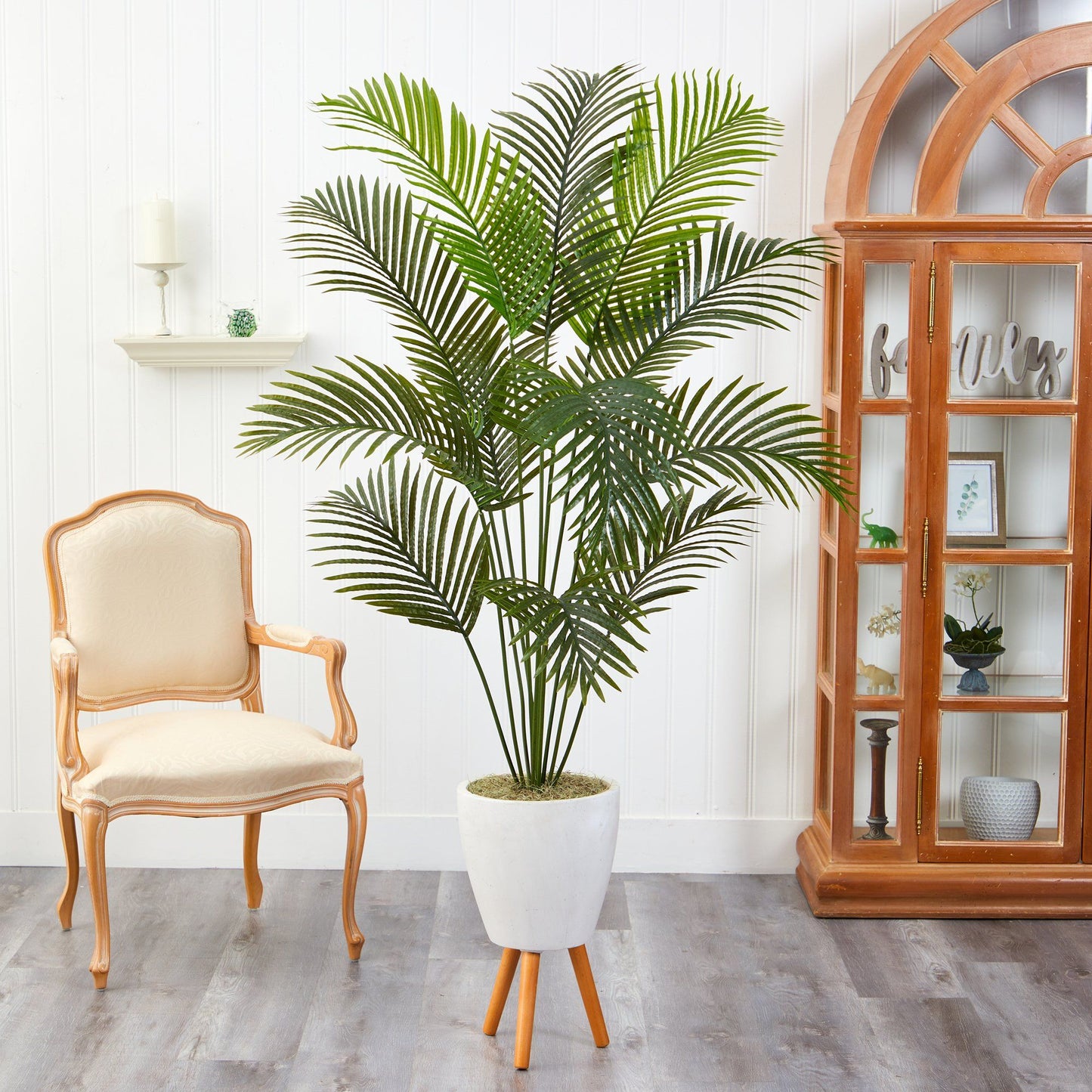 Palmera artificial Golden Cane de 1,98 m en macetero blanco con soporte