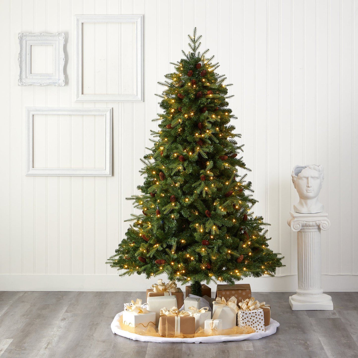 Wellington Spruce Artificial Tree and Led Lights