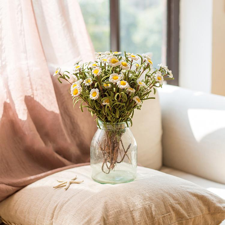RusticReach faux silk daisy stem set, white petals with yellow centers in glass vase, 15" tall on Tampa Home & Garden Store