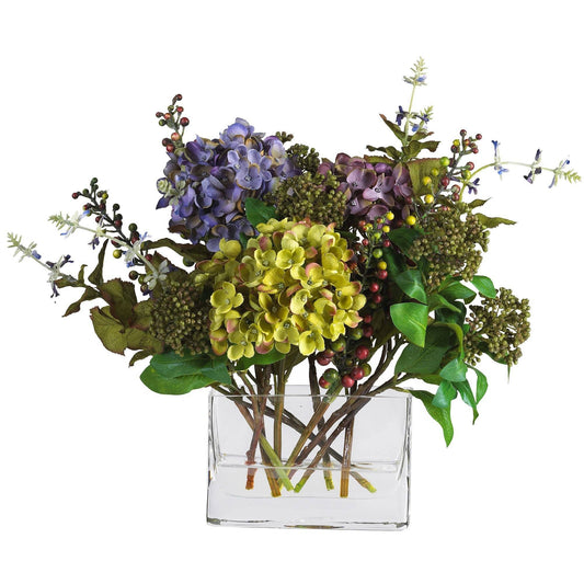 Arreglo floral de hortensias mixtas con jarrón rectangular de seda