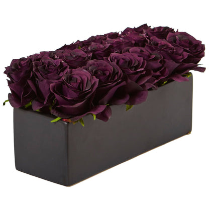 Rosas en jardinera rectangular