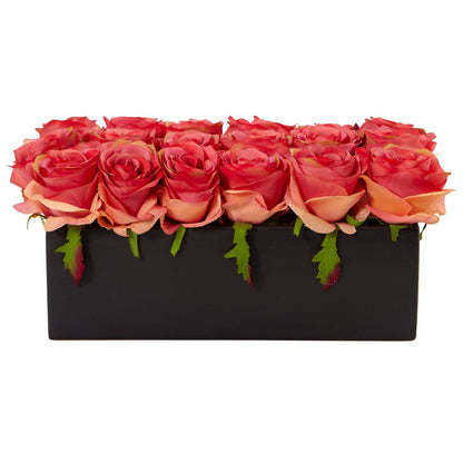 Rosas en jardinera rectangular
