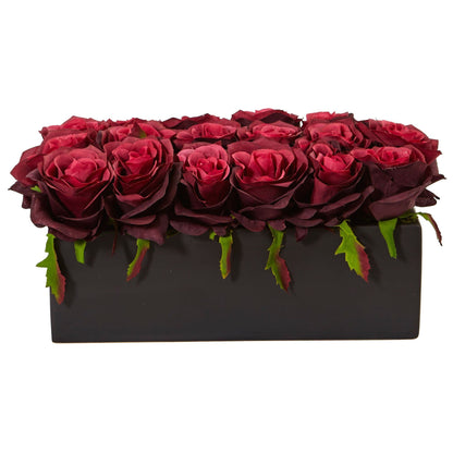 Rosas en jardinera rectangular