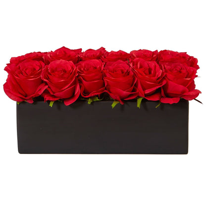 Rosas en jardinera rectangular