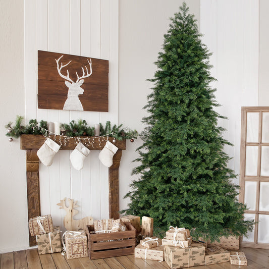 Artificial Christmas Tree Green Hinged Holiday Tree with 721/1019 Lush Branch Tips-7.5 ft