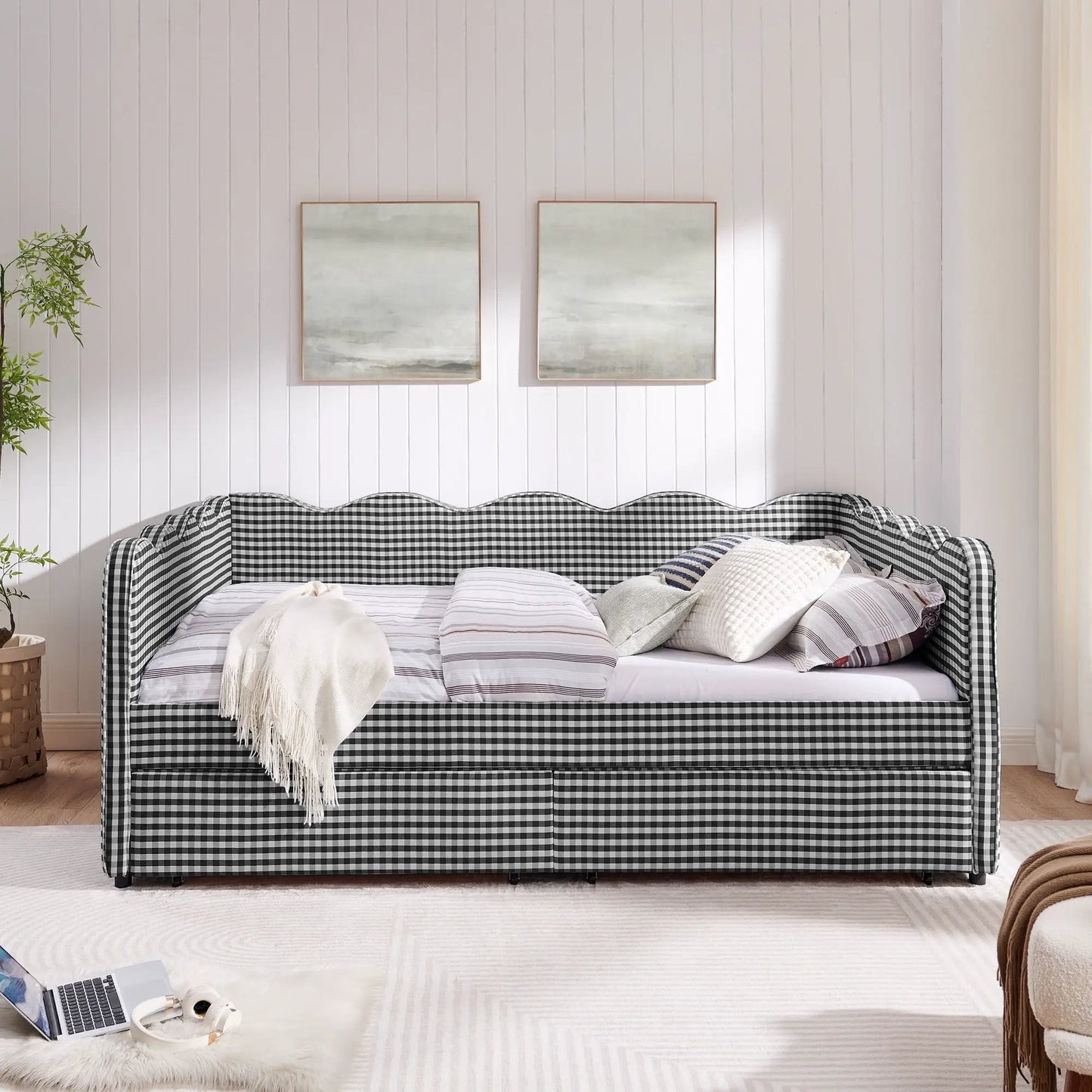 Gingham Daybed With USB Port and Wave Design