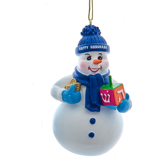 Muñeco de nieve con un adorno de dreidel
