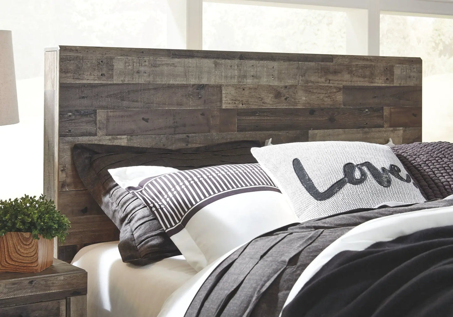 Derekson Panel Bedroom Set with Butcher Block
