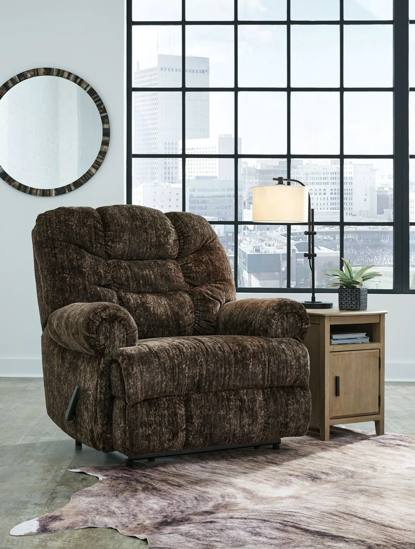 Movie Man Large Wall Recliner in Plush Upholstery