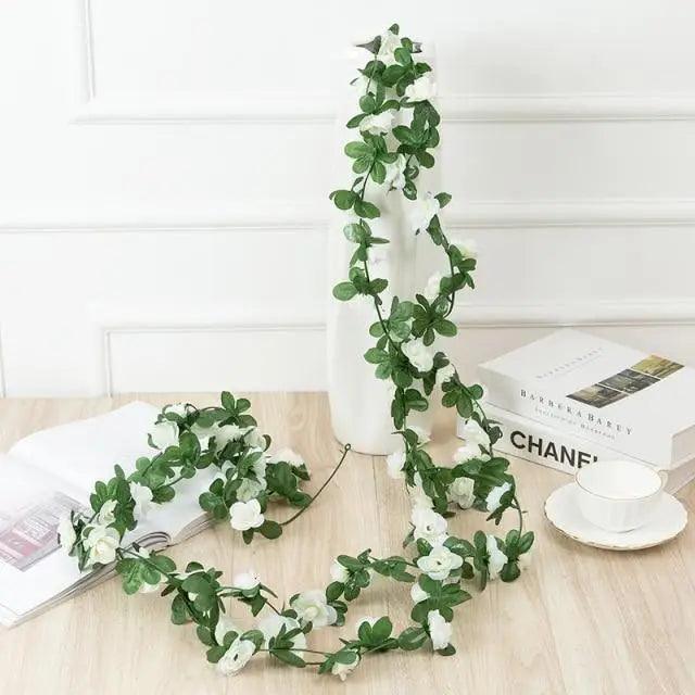 Rose artificial garland 250cm with green leaves and white roses, Stevvex on Tampa Home & Garden Store