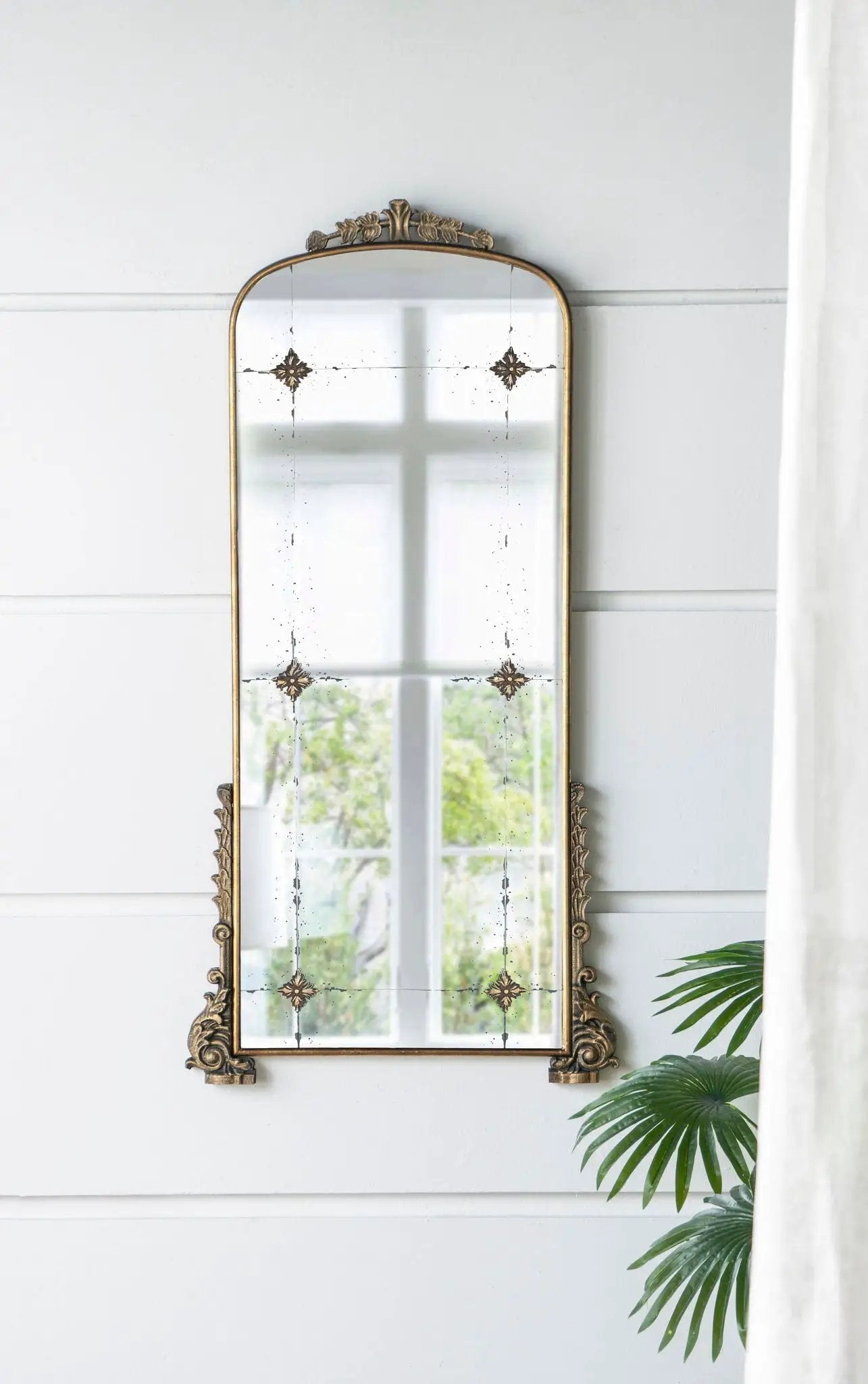 Antique Arched Mirror with Metal Frame and Gold