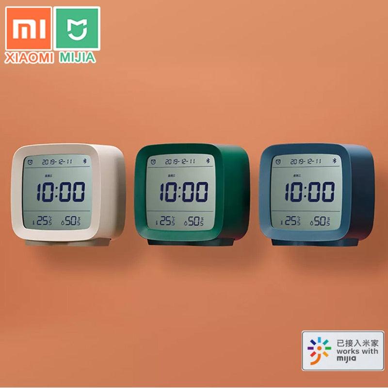 Stevvex 3-pack Bluetooth alarm clocks with LCD display, white green blue USB powered on Tampa Home & Garden Store