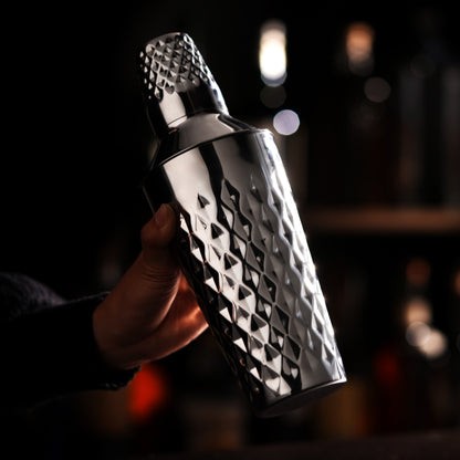 Irving 25 Oz Diamond Hammered Bar Shaker