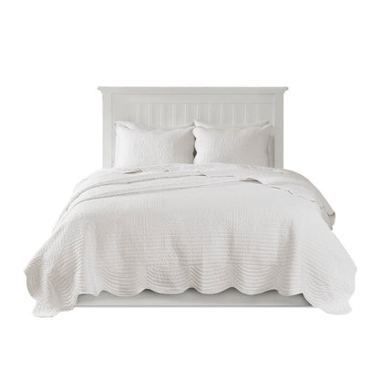 HouseOfZazla 3-Piece White Reversible Scalloped Edge Quilt Set with shams on Tampa Home & Garden Store