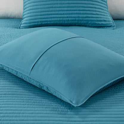 8 Piece Aqua Seersucker Quilt and Comforter Set
