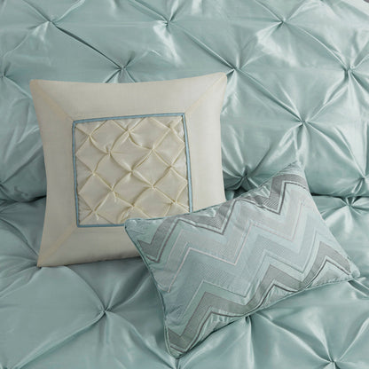 7 Piece Tufted Comforter Set in Seafoam King