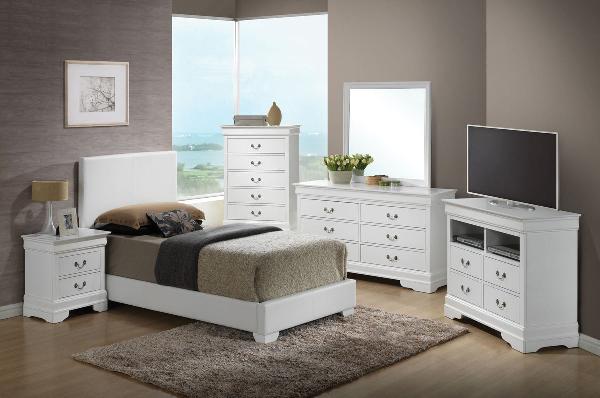 Glory Aaron Queen Platform Bed for a Bedroom
