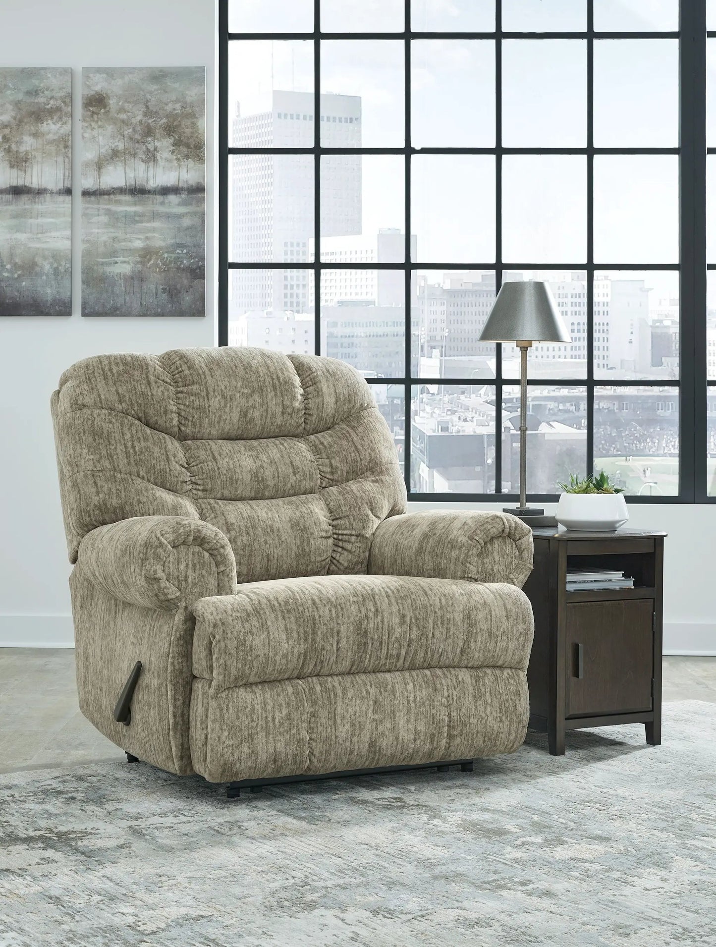 Movie Man Large Wall Recliner in Plush Upholstery