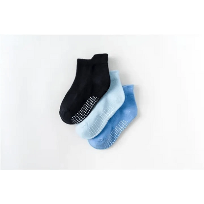 Stevvex kids cotton anti-slip socks 3-pair set in black, light blue, blue with grip dots on Tampa Home & Garden Store