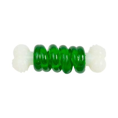Juguete masticable para perros Bone-a-Treat de Country Living: bolas abultadas de color naranja y aro espiral verde