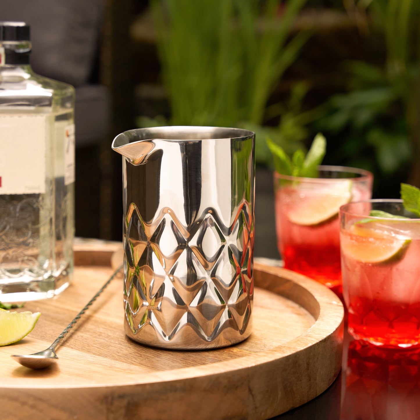 the Modern Stainless Steel Mixing Glass And Bars